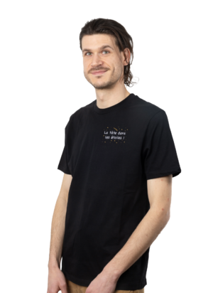 T-shirt unisexe brodé la tête dans les étoiles